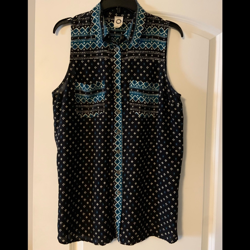 Sleeveless but not lacking in detail